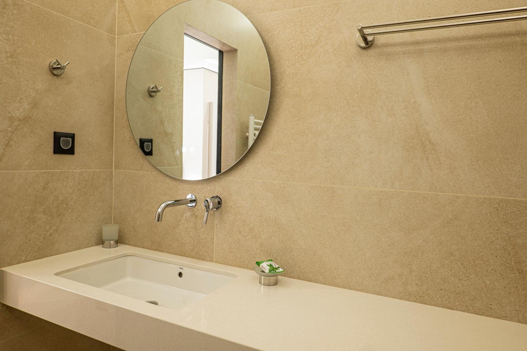 M Star Rooms, Private Parking, Sofia Top Center Экстерьер фото